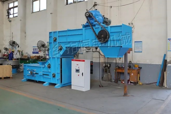 震撼！巨無(wú)霸大產(chǎn)量Z型轉(zhuǎn)斗式提升機(jī)組裝完畢！